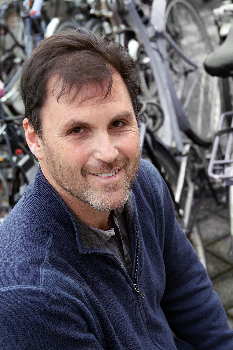 800px-Headshot_David_Bernstein_